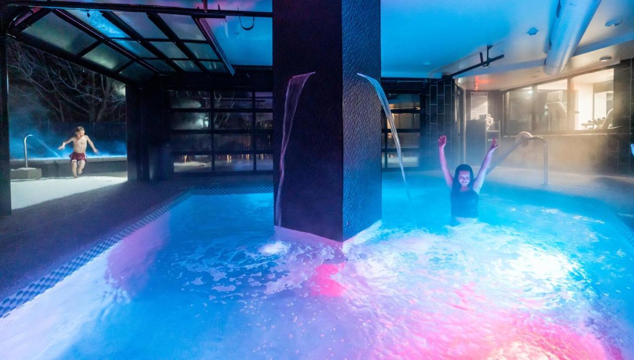 Hotel The Earl In Charlevoix Esterno foto