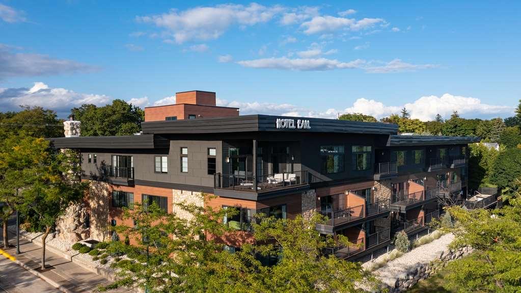 Hotel The Earl In Charlevoix Esterno foto