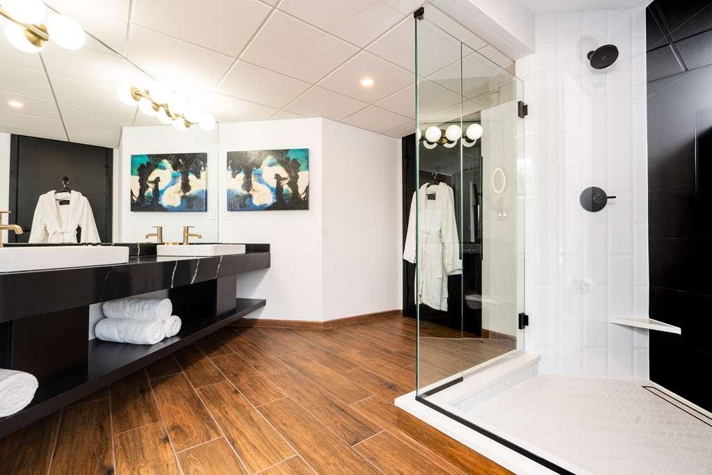 Hotel The Earl In Charlevoix Esterno foto