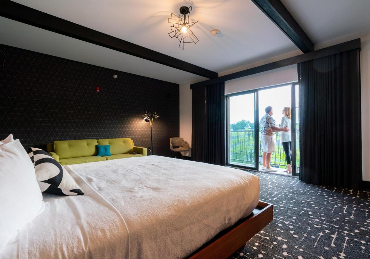 Hotel The Earl In Charlevoix Esterno foto