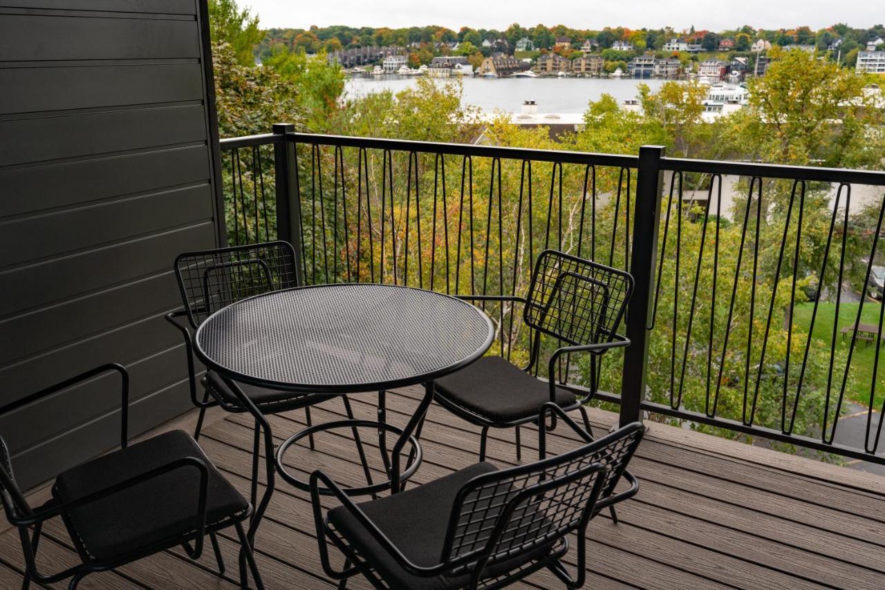 Hotel The Earl In Charlevoix Esterno foto